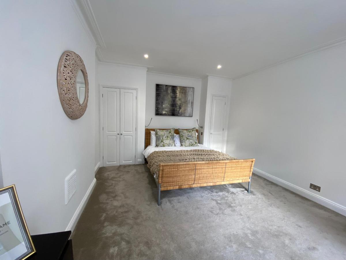 Fantastic Spacious Garden Flat With Own Private Entrance London Exterior photo