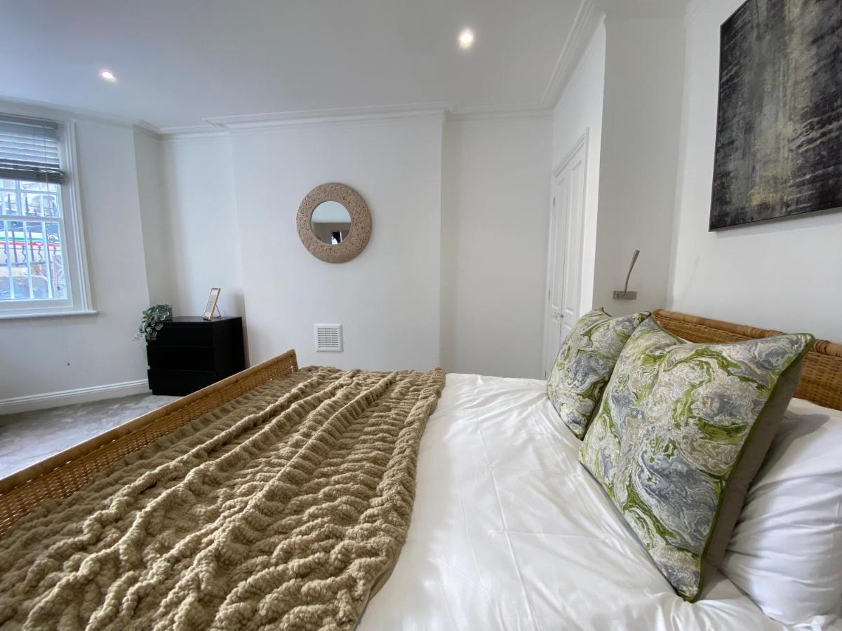 Fantastic Spacious Garden Flat With Own Private Entrance London Exterior photo